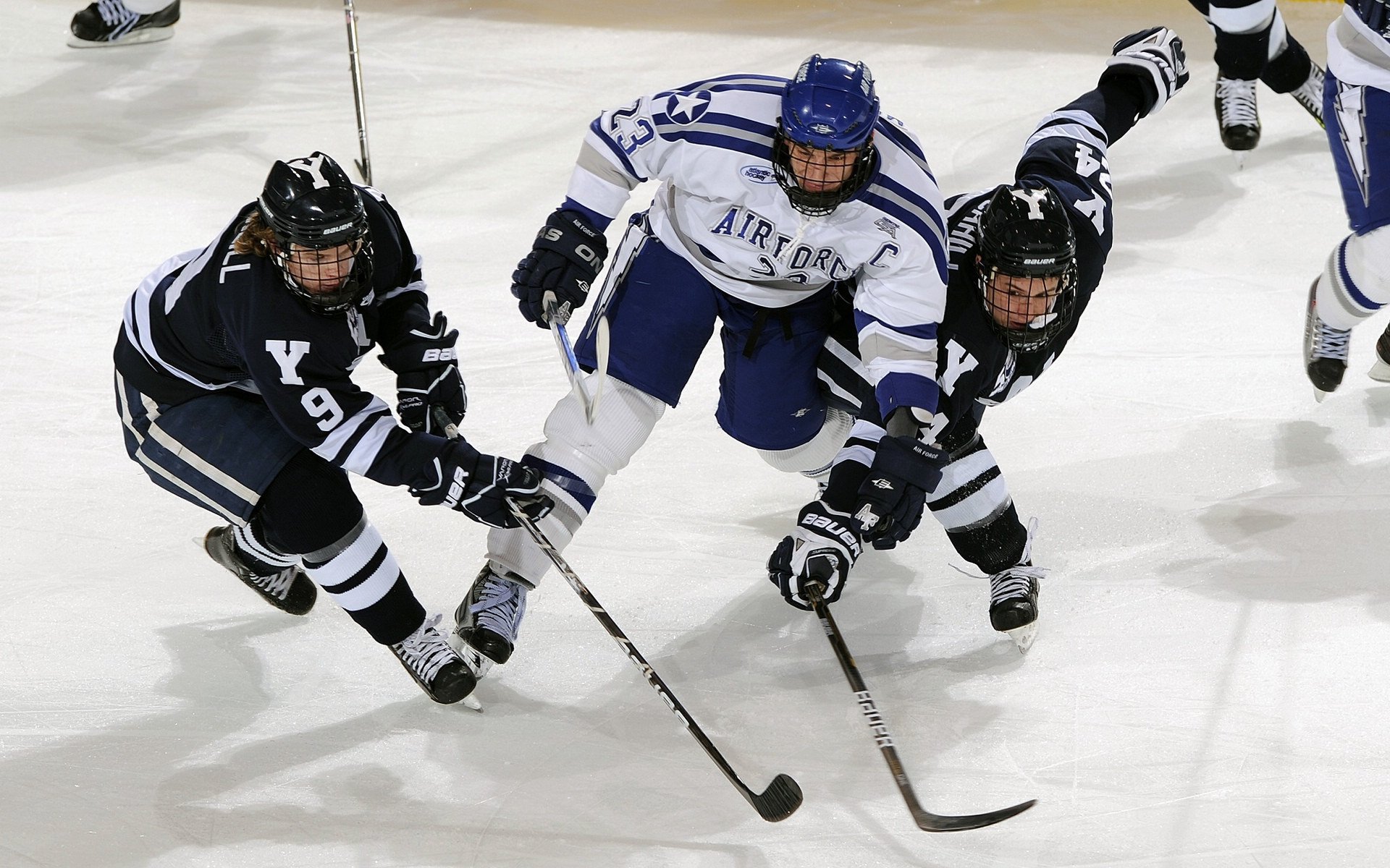 电竞内容全产业链布局：从赛事、直播到文化衍生品的多元拓展，何为电竞产业